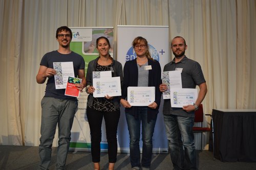 vlnr.: Christoph Schürz (BOKU - 2. Platz Posterpreis), Susanna Tscharner (BOKU - 1. Platz Posterpreis), Sabine Rumpf (Uni Wien - CCCA Nachwuchspreis), Dominik Thom (BOKU - CCCA Nachwuchspreis)